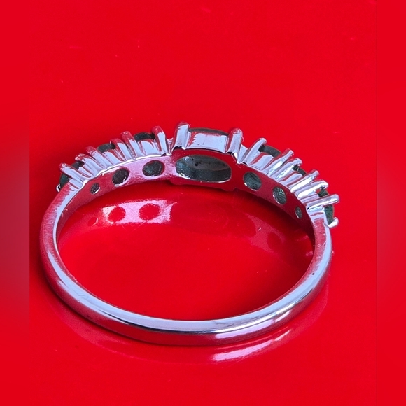 Natural Emerald 925 Sterling Silver Band Sz 7.75 - Picture 3 of 11